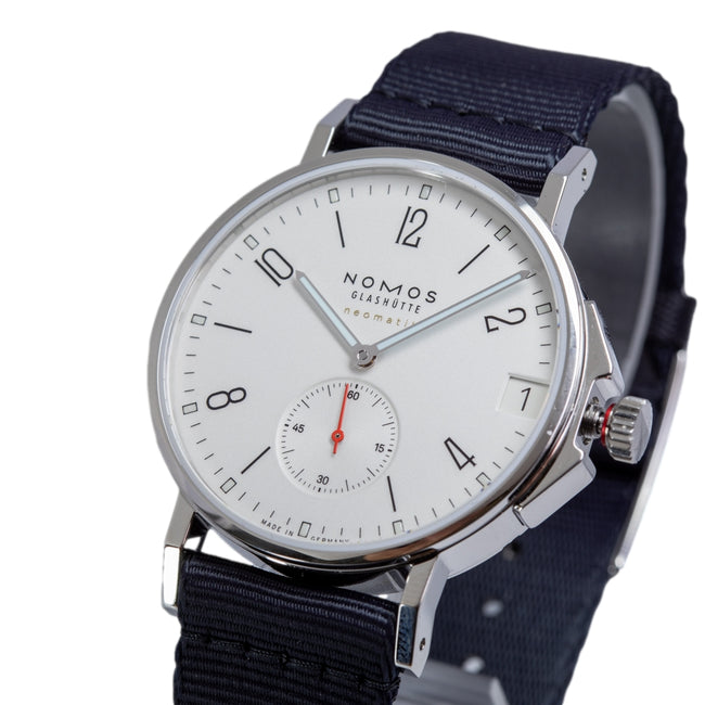 Nomos Men's 525 Ahoi Neomatik 38 Data Automatic