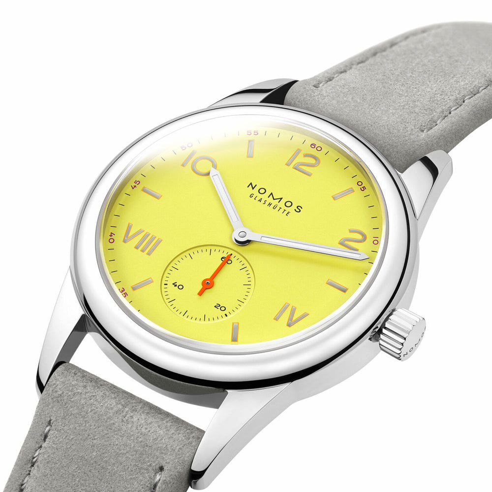 Nomos 718