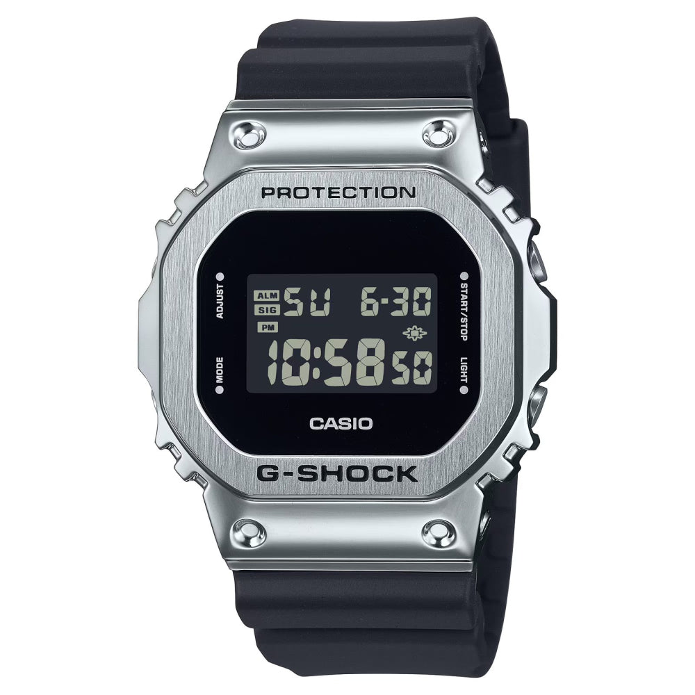 Casio GM-5600U-1ER