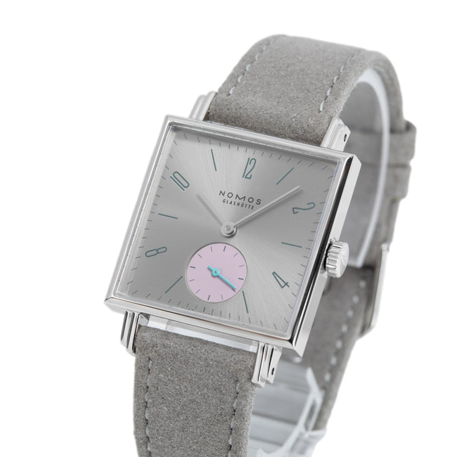 NOMOS Men's 477 TETRA – DIE UNERREICHBARE Manual Winding