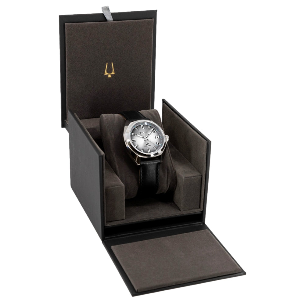 Bulova Orologio Uomo Jet Star 96B414, Movimento Al Quarzo, Cassa In Acciaio 40 Mm, Cinturino In Pelle Nera, Impermeabile 5 Atm