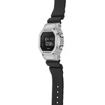Casio GM-5600U-1ER