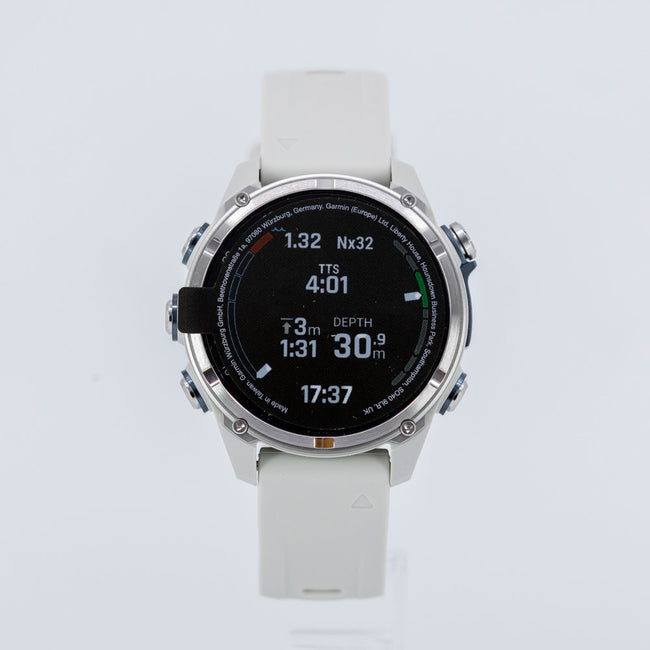 010-02753-04-Garmin Men's 010-02753-04 Descent Mk3 43mm Smartwatch