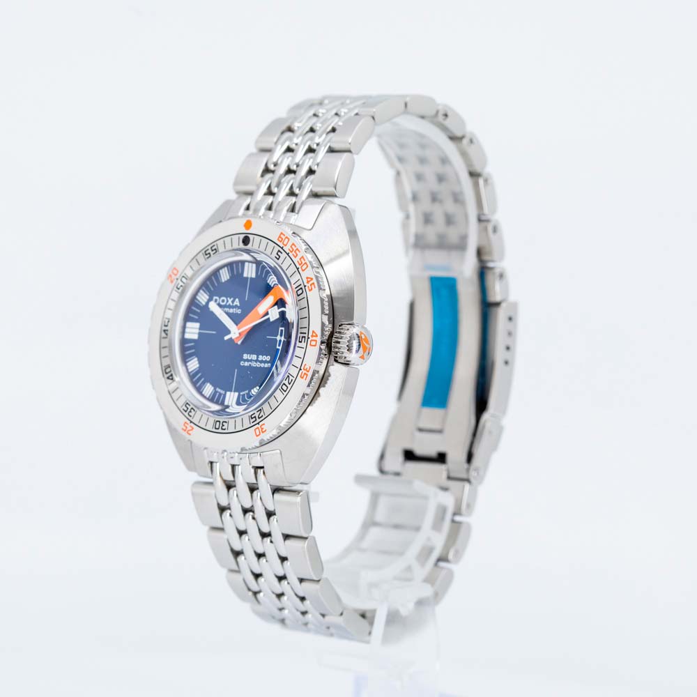 821.10.201.10-Doxa Men's 821.10.201.10 Sub 300 Caribbean Auto