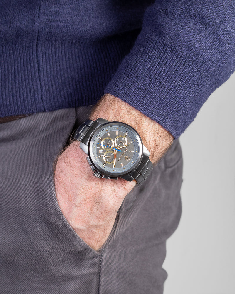 R8873621007-Maserati Men's R8873621007 Sucesso Chrono Black DLC Watch