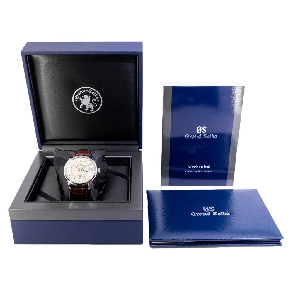 SBGM221G-Grand Seiko Men's SBGM221G Elegance Beige Dial Watch 